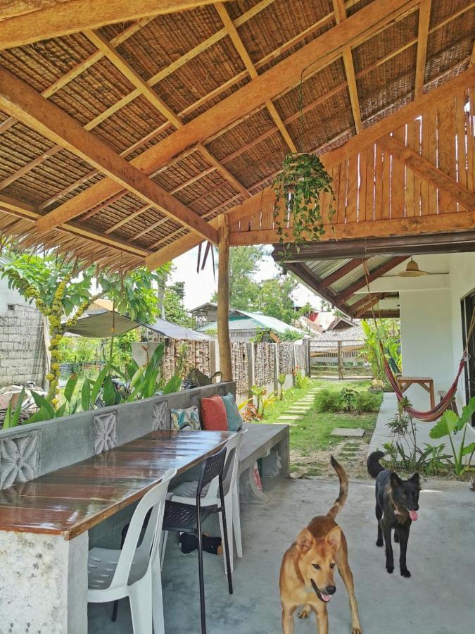 Yas villas homestay General Luna  Luaran gambar