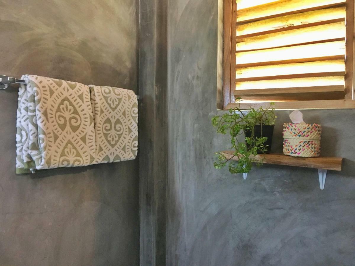 Yas villas homestay General Luna  Luaran gambar